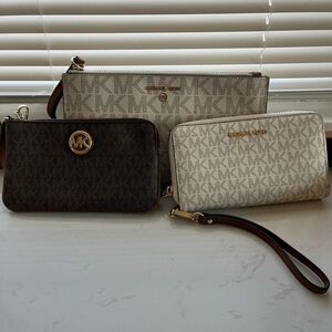 Michael Kors Wristlet Bundle